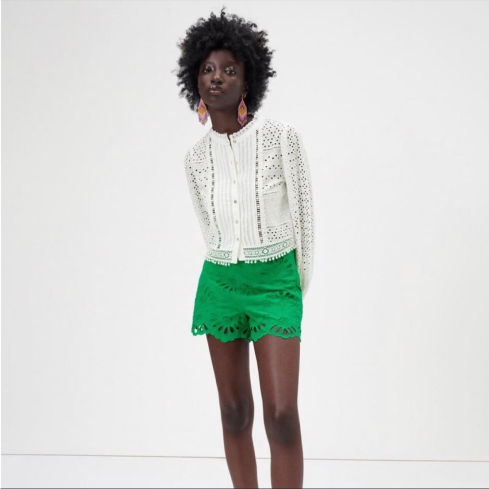 Zara Embroidered Eyelet Shorts High Waisted Emerald Green Bloggers Fav Size XS - Picture 4 of 12